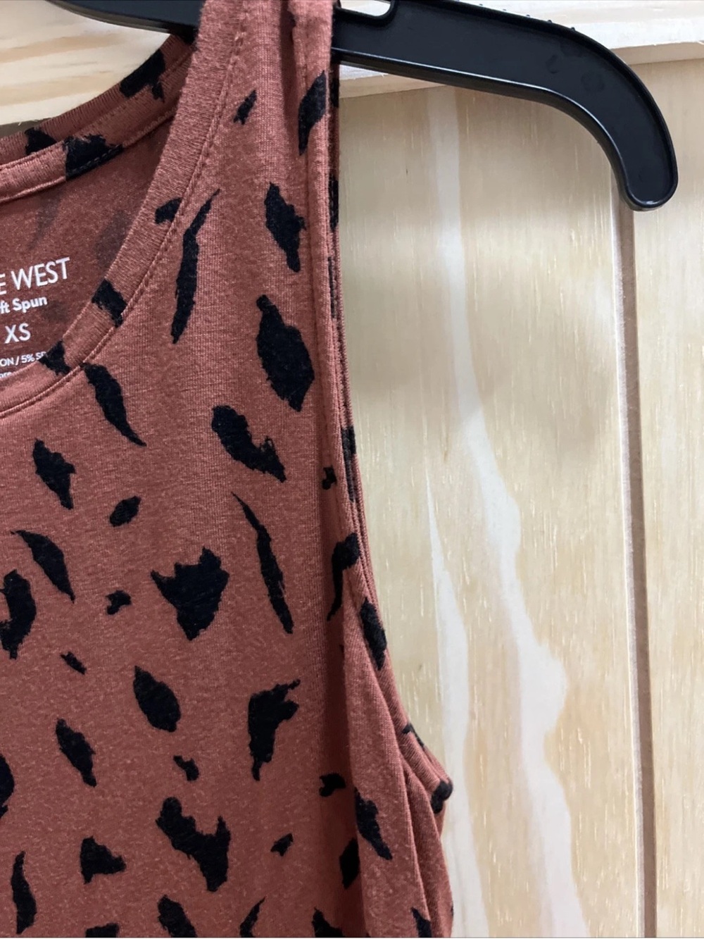 Nine West Brown Tank Top with Black Abstract Print - Picture 4 of 9